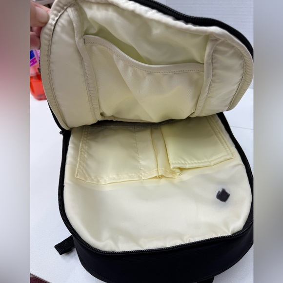 Sherpani Quilted Green and Black Backpack - Picture 4 of 9